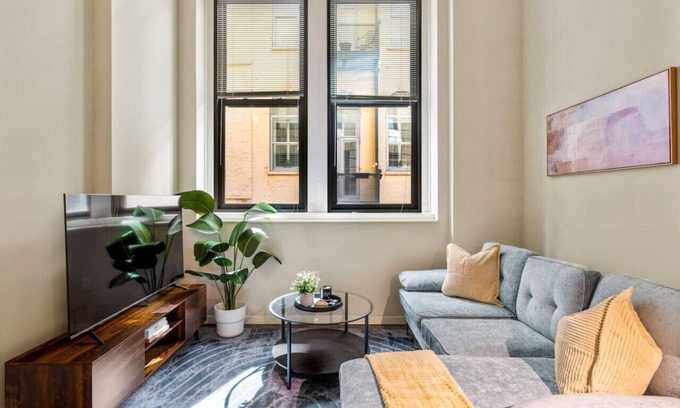 Central Business District Apartment | City Club - Unit 337