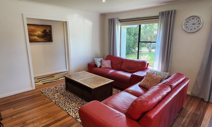 Bundoora House | City Edge Bundoora~up to 6ppl~pets Welcomed
