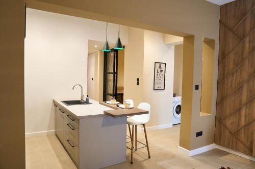 Komotini Apartment | City Elegance