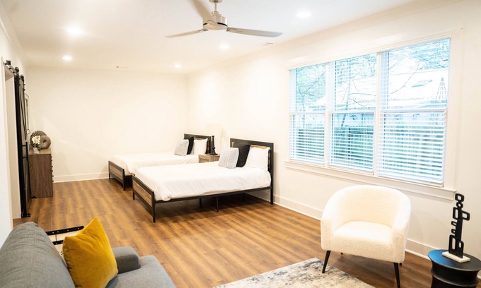 Atlantic Station Area House | City Escape : ATLANTIC STATION
