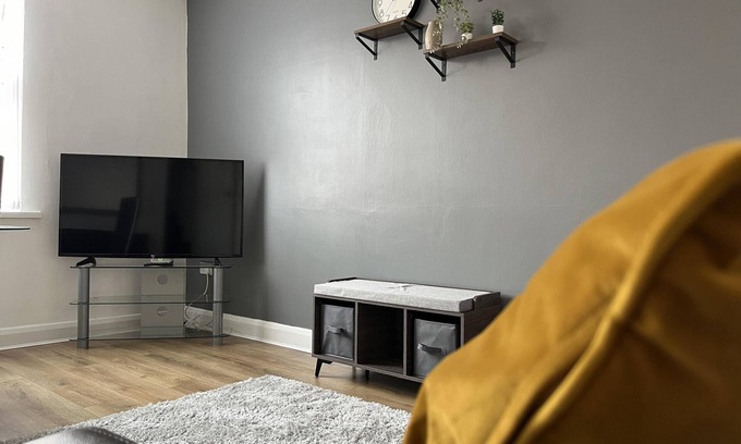 Harehills House | City Escape - Charming 2-Bed House