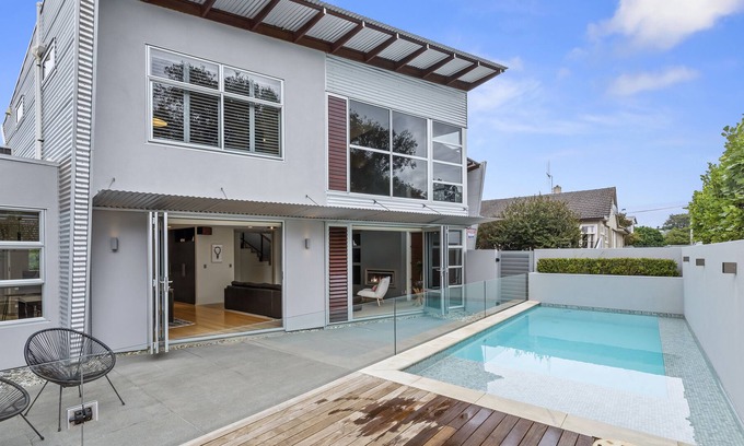 Te Rapa House | City Escape – Hamilton Holiday Home
