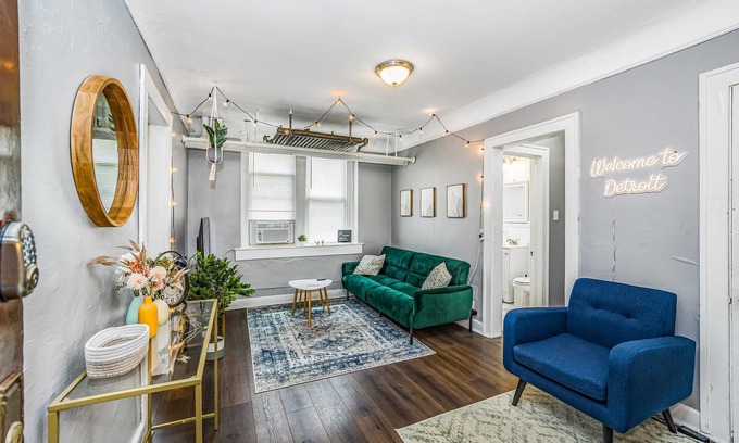 Midtown Apartment | City Experience w/ AC, Walking Distance from Bars