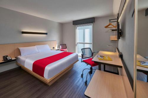 Azcapotzalco Hotel | City Express by Marriott La Raza