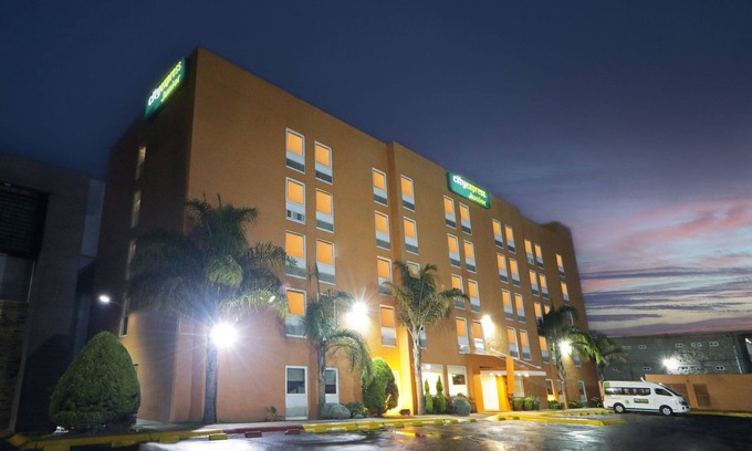 Toluca Hotel | City Express Junior by Marriott Toluca Aeropuerto