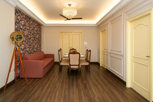 Alipur Apartment | City Haven by JadeCaps2BHKAlipore