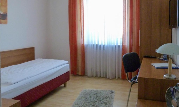 Waldkraiburg Hotel | City Hotel