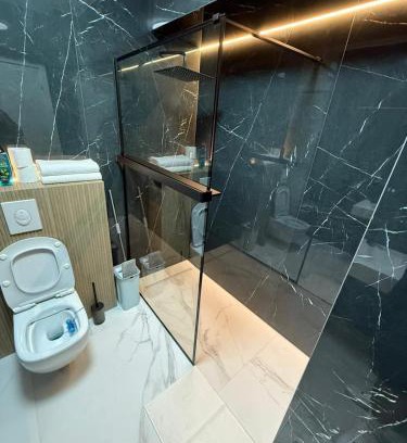 Bacau Apartment | City Lake Bacau