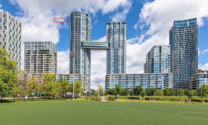 CityPlace Condo | City & Lake View at level 48+1 Underground Park.