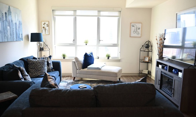 Third Ward Condo | City Living, beautiful views, fine dining and local entertainment.
