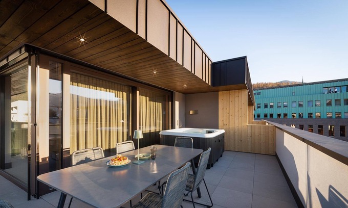 Old Town Apartment | City Loft Family Deluxe with whirlpool and infrared cabin