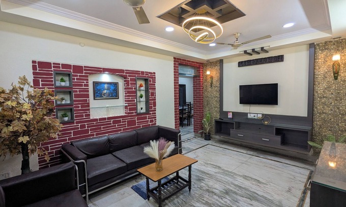 Madhapur Apartment | City Nest by Urban Voyage Stays