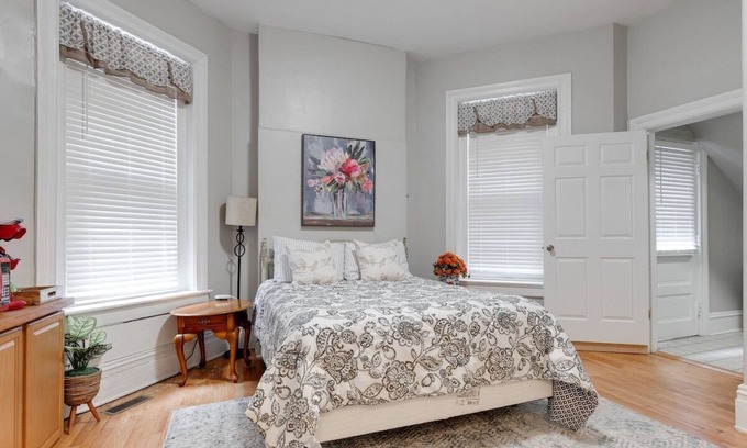 Richmond Condo | City Nest in FAN: Museums & Free Parking