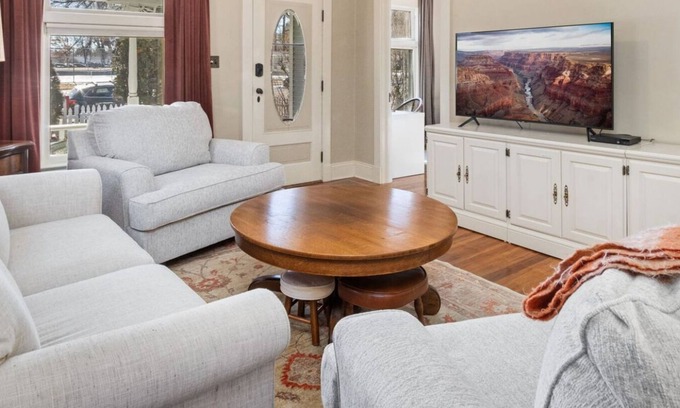 City Park House | City Park Charm - Vintage Home w/Modern Comforts