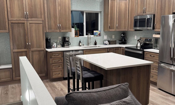 Sand Lake Apartment | City Retreat, 2 bdrm near Airport