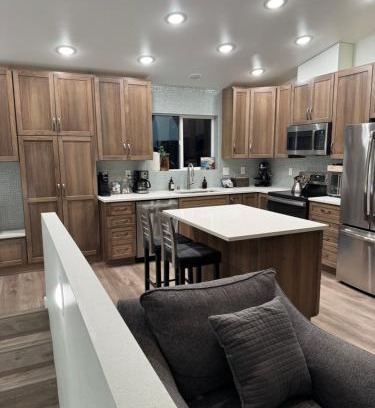 Sand Lake Apartment | City Retreat, 2bdrm near Airport
