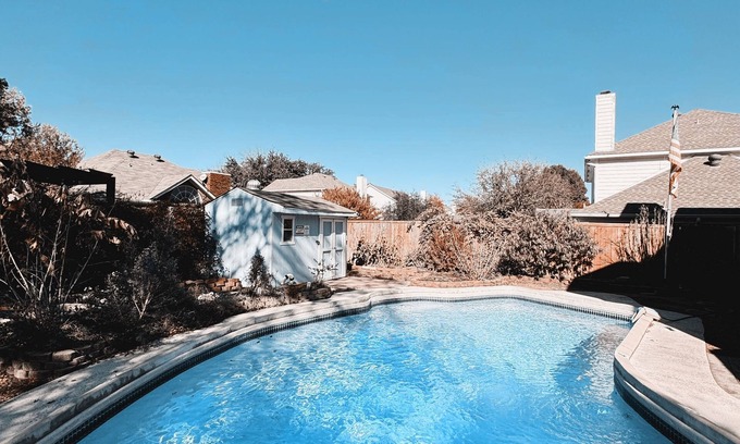 Flower Mound House | City Retreat w/Pool & Near Lake