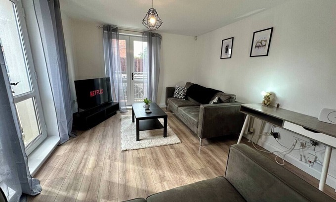 Belfast Apartment | City side 2 bed apartment Belfast