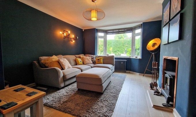 Northenden House | City SuperHost Stunning Home from Home