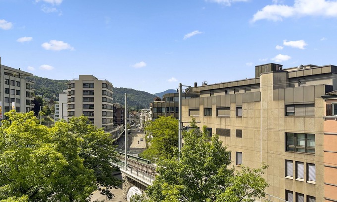 Zug Apartment | City View 2 Business Apartment Zug high-speed WIFI, Netflix, Disney+