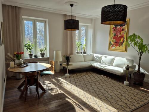 Mirow Apartment | City View