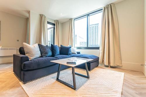 The Docks Apartment | City View with Balcony
