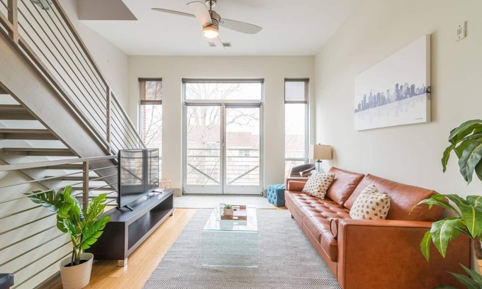 Dilworth Apartment | City views in the heart of Dilworth & South End/Fast Wifi/Spectrum tv,