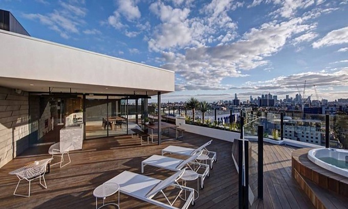 Abbotsford Apartment | City Views Riverside 2 Bed/2 Bath Resort apartment