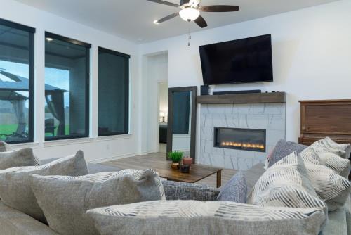 Lindale House | City Zen Modern country retreat