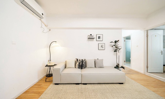 Jinshan Apartment | CityHome-4BRs,2Baths,People's Square,Nanjing Road,The Bund,Yu Gardan