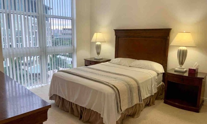 Downtown West Palm Beach Condo | CityPlace Luxury Turnkey 2-Bdrm, 2-Bathroom Apt in the Heart of Downtown WPB
