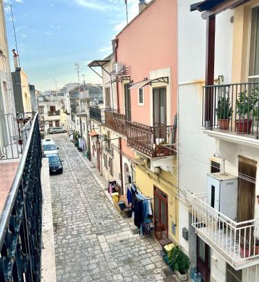Bernalda House | Civico 18