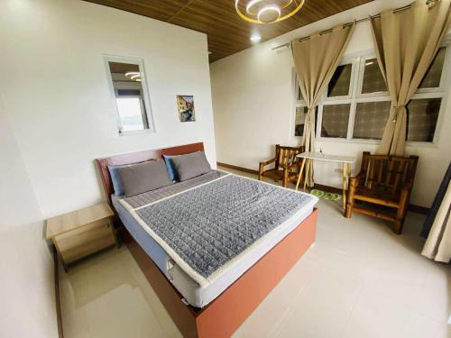 Bagalangit Bed & Breakfast | CJ's Place Mabini