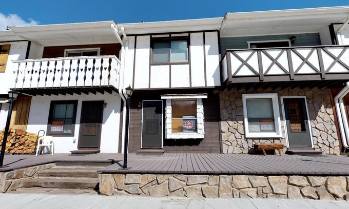Red River Apartment | Claim Jumper #4 Townhouse with High Speed Wifi