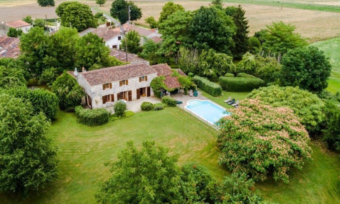 Retaud Villa | Claire Barn - Three Bedroom Villa, Sleeps 6