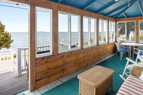 Kingston House | Clara's Retreat: Rocky Nook Kingston