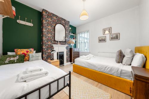 Camberwell Green Apartment | Claremont Apartment B - London