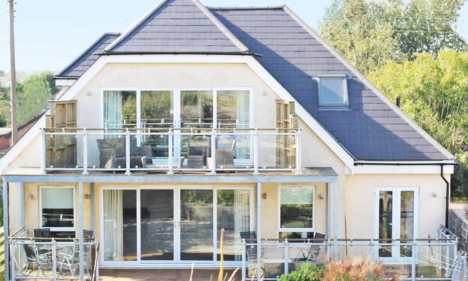 New Romney House | Claremont Beach House - Luxurious Contemporary Beach House on Kent's South Coast