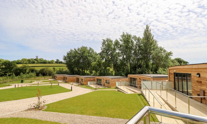 Nettlestone Cottage | CLARET, family friendly, character holiday cottage in Seaview