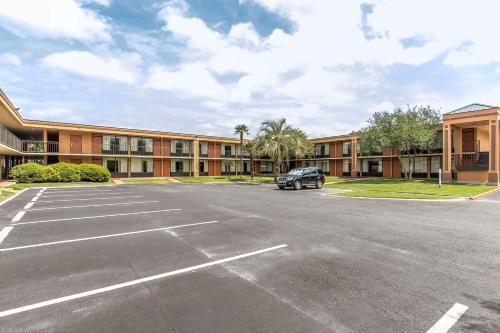 Morgan City Hotel | Clarion Inn Morgan City