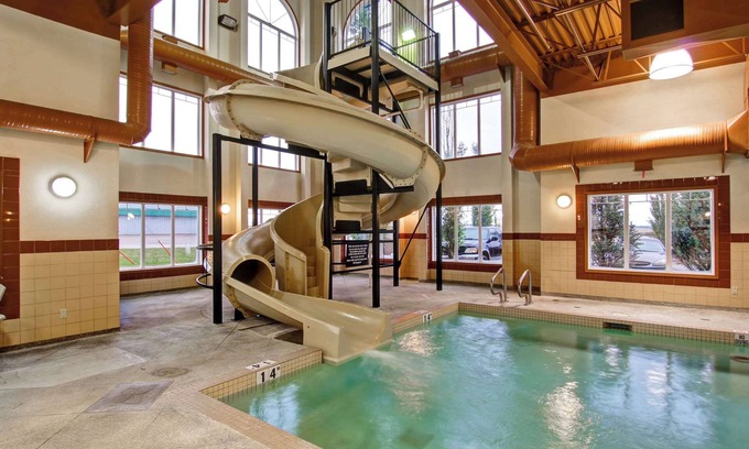 Rimbey Hotel | Clarion Pointe