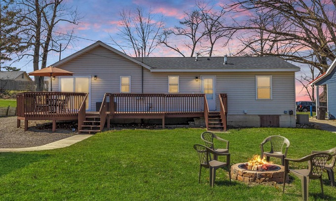 Clarklake House | Clarklake Family & Wedding Retreat, Sleeps 8, close to White Birch Wedding Barn