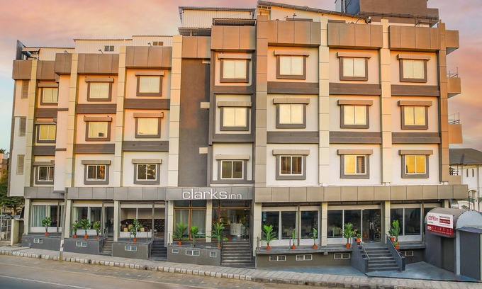 Davanagere Hotel | Clarks Inn Davanagere