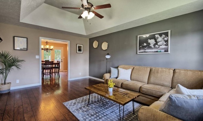 Clarksville House | Clarksville Getaway: Spacious 3-Bedroom Home, Pet-Friendly w/Fenced Yard