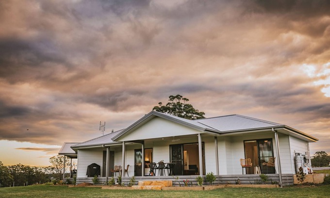 Clarence Town Cottage | Clarries's Green Farm Stay - The Dairy