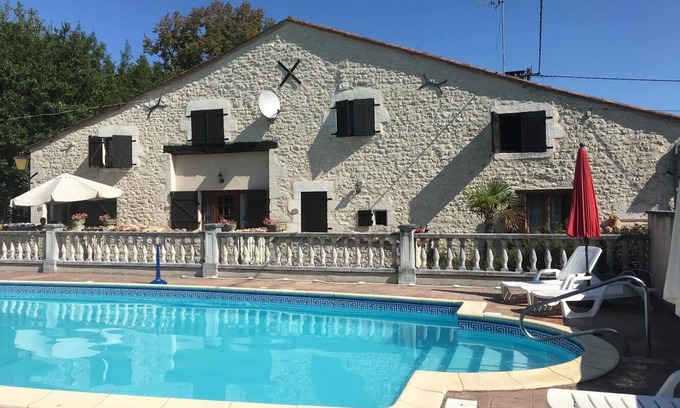 Les Leves-et-Thoumeyragues House | CLASS JONQUILLE GITE *
