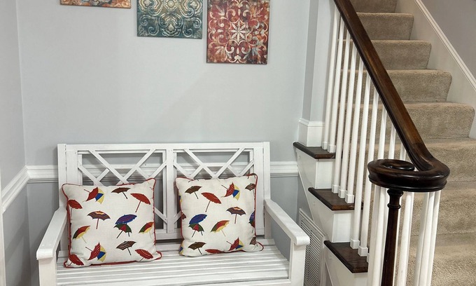Ballantyne House | Classic 4-Bedroom Home Near The Bowl at Ballantyne