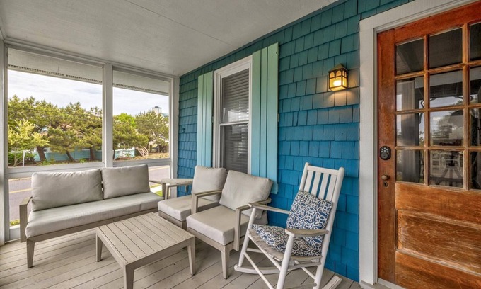 Cape May Point House | Classic Cape May Point Cottage in the Dunes