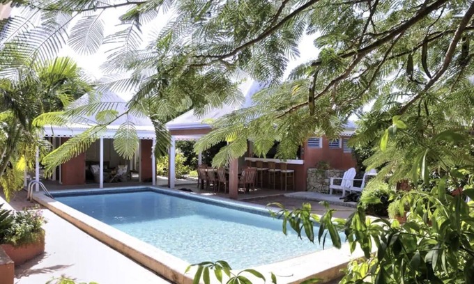 Les Terres Basses Villa | Classic Caribbean Villa in Safe Terres Basses