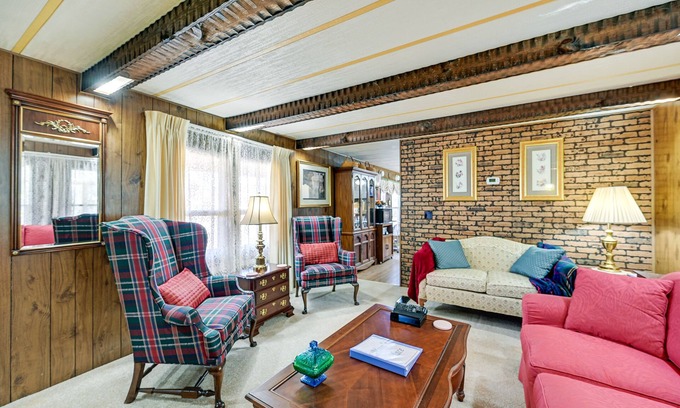 Ronda House | Classic Country Retreat in Ronda on 5 Acres!